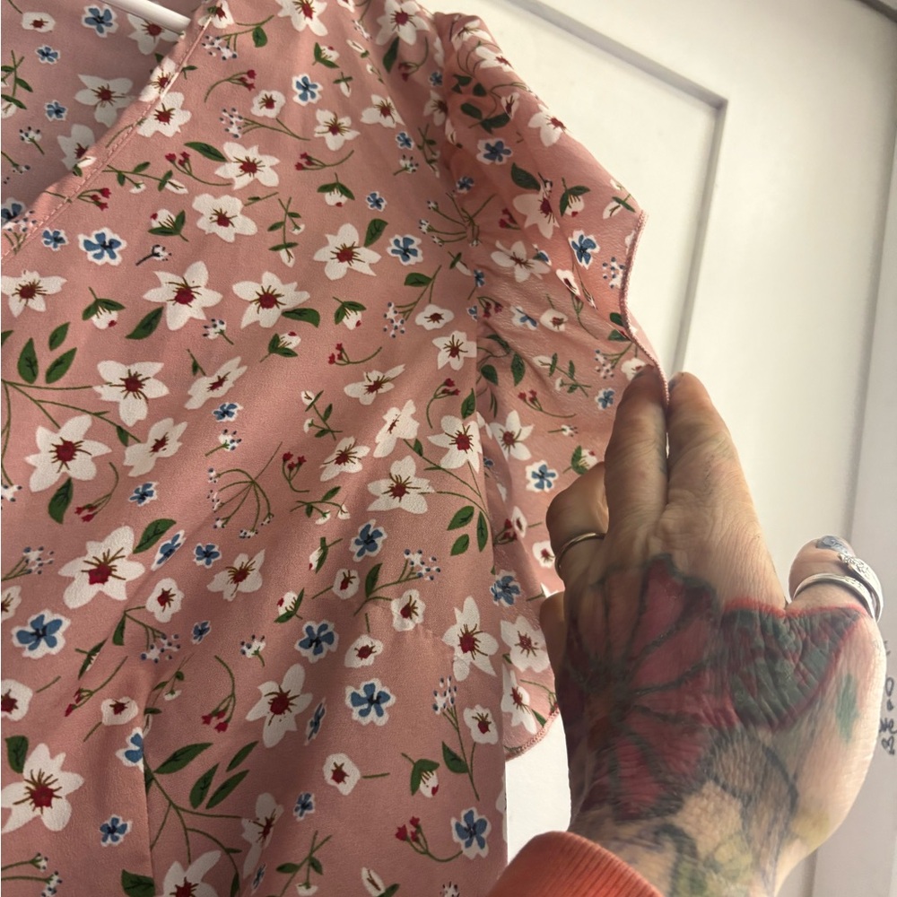 Floral Pink Ruffle Blouse - Picture 5 of 9